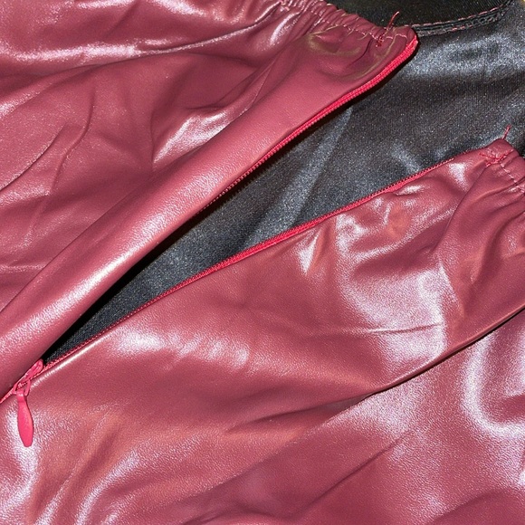 Wonder Woman Justice League Costume+ 1 Headband & 2 Arm Bands. Shorts are under. - Picture 8 of 10